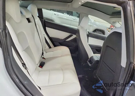 2020 Tesla Model 3 z USA, uszkodzony, nr VIN 5YJ3E1EB6LF622607